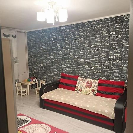Private Room Near 3 Min Metrou Crangasi, 40 M2 Bukarest Exterior foto