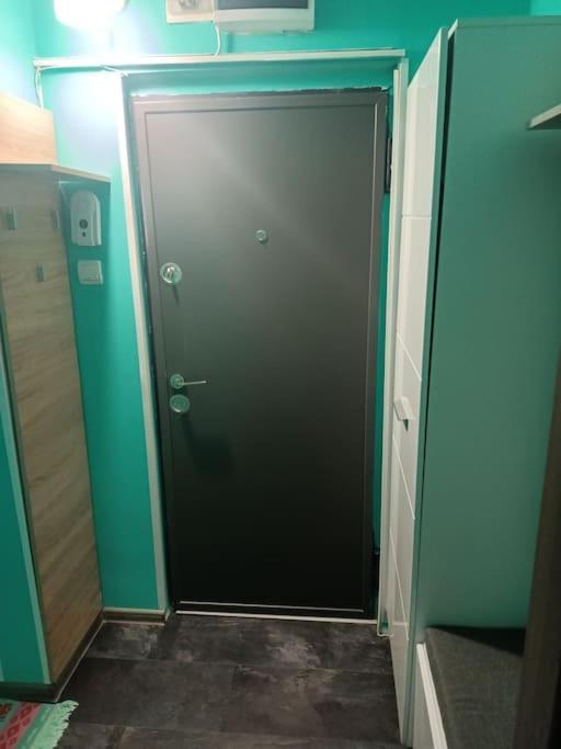 Private Room Near 3 Min Metrou Crangasi, 40 M2 Bukarest Exterior foto