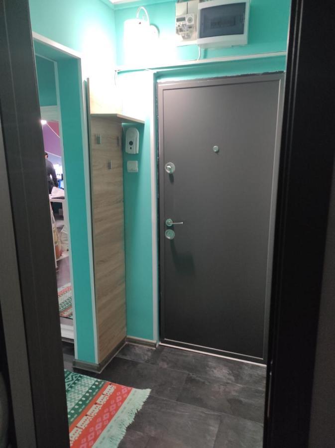 Private Room Near 3 Min Metrou Crangasi, 40 M2 Bukarest Exterior foto