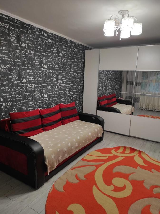 Private Room Near 3 Min Metrou Crangasi, 40 M2 Bukarest Exterior foto